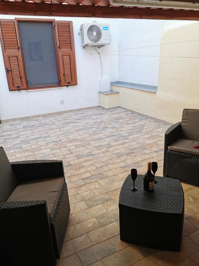 Casa Di Molly Al Centro Di Alghero Exterior foto